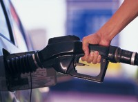 man-pumping-gas